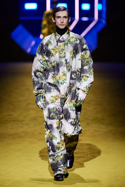 Look 31